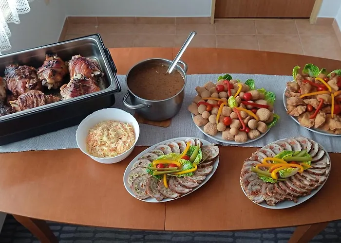 Semesterbostad Jitrenka S Cateringem *